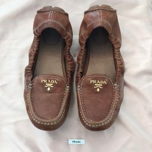 Prada tan leather driving moccasins loafers